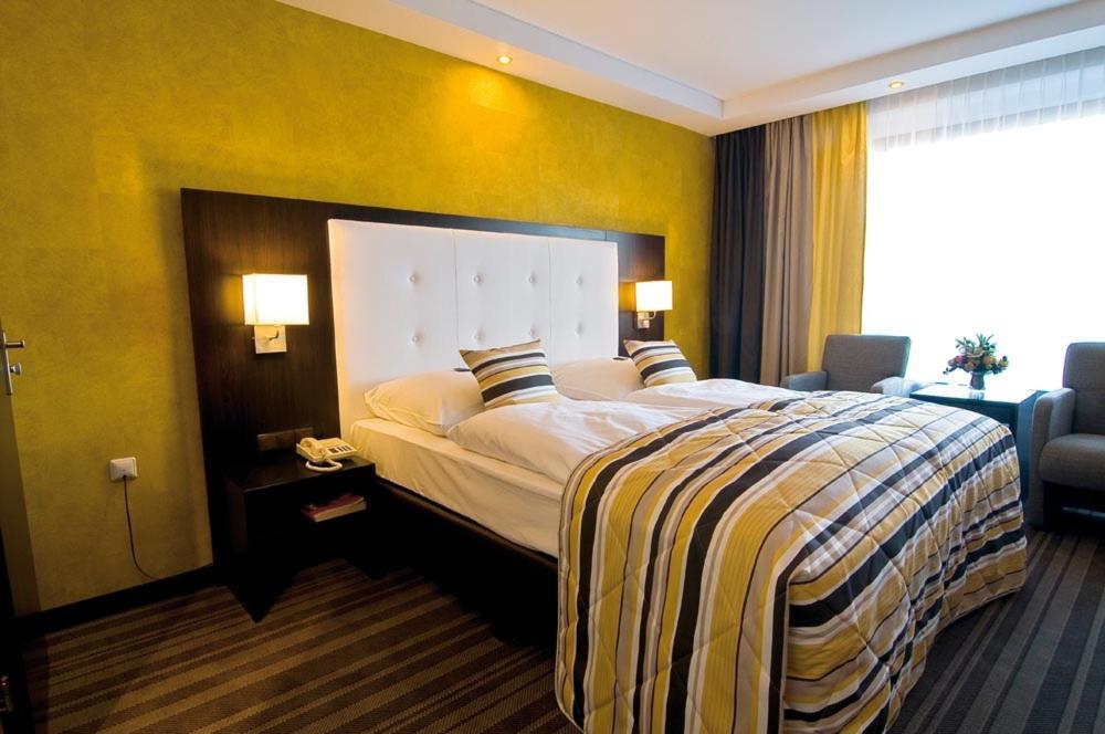 Hotel Moers Van Der Valk מראה חיצוני תמונה